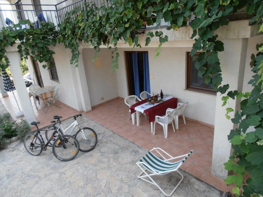 Apartment In Funtana With Seaview, Balcony, Air Condition, Wifi מראה חיצוני תמונה